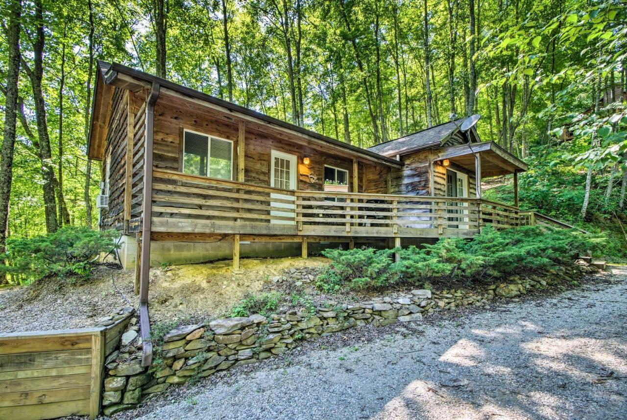 רובינסוויל Cozy The Woodshop Cabin With Deck And Forest Views! מראה חיצוני תמונה